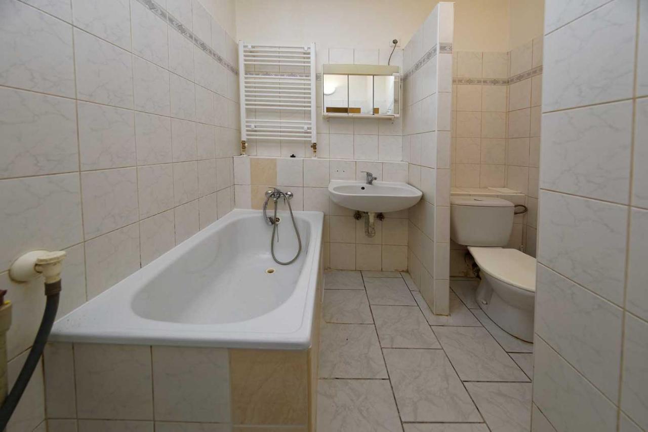Apartment Lublanska 48 Prague Ngoại thất bức ảnh