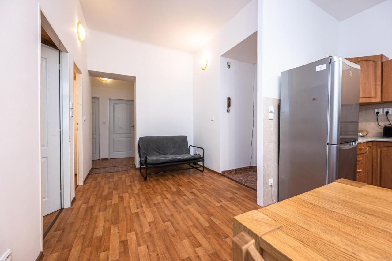 Apartment Lublanska 48 Prague Ngoại thất bức ảnh