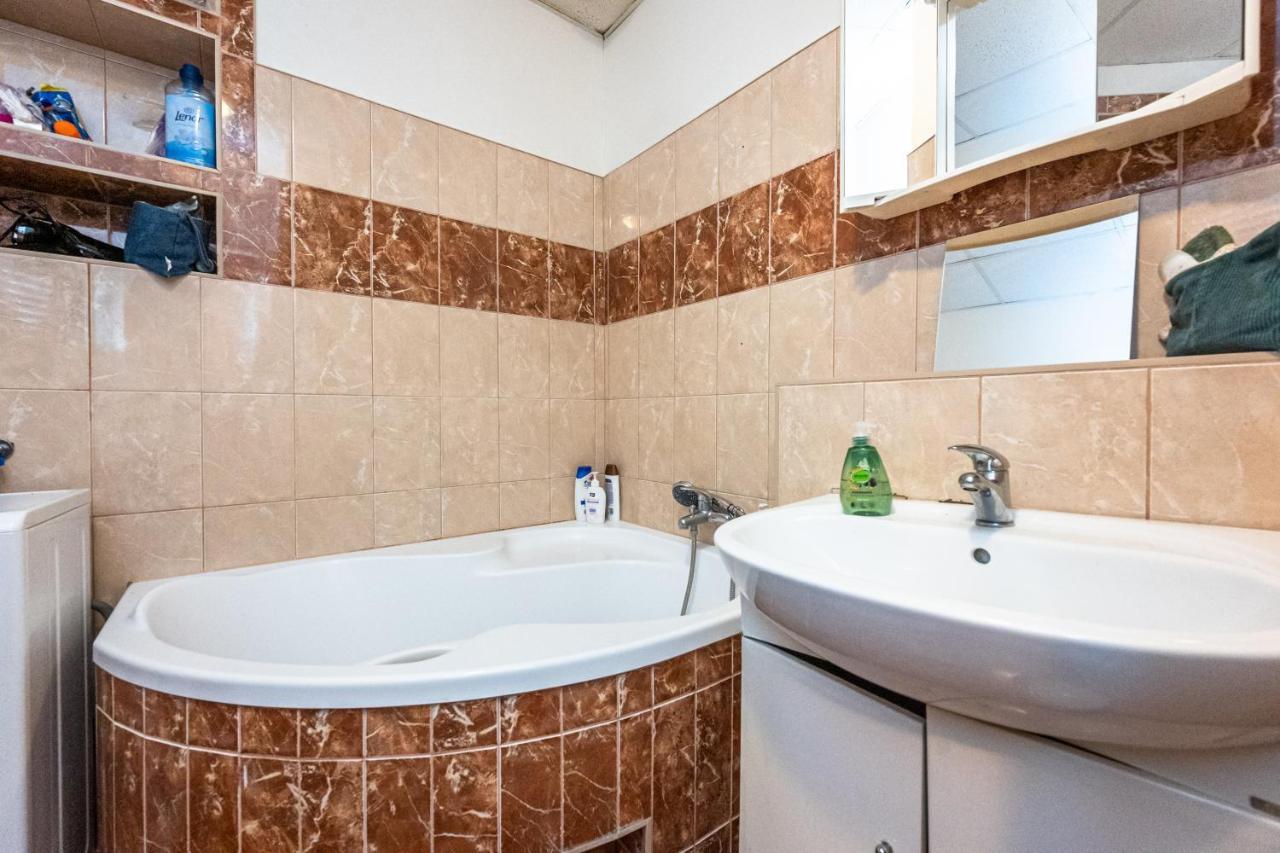 Apartment Lublanska 48 Prague Ngoại thất bức ảnh